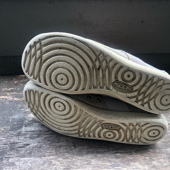 Keen Sienna Women's Tan Canvas Mary Jane Flat Shoes Size39.5/9US - Picture 13 of 13